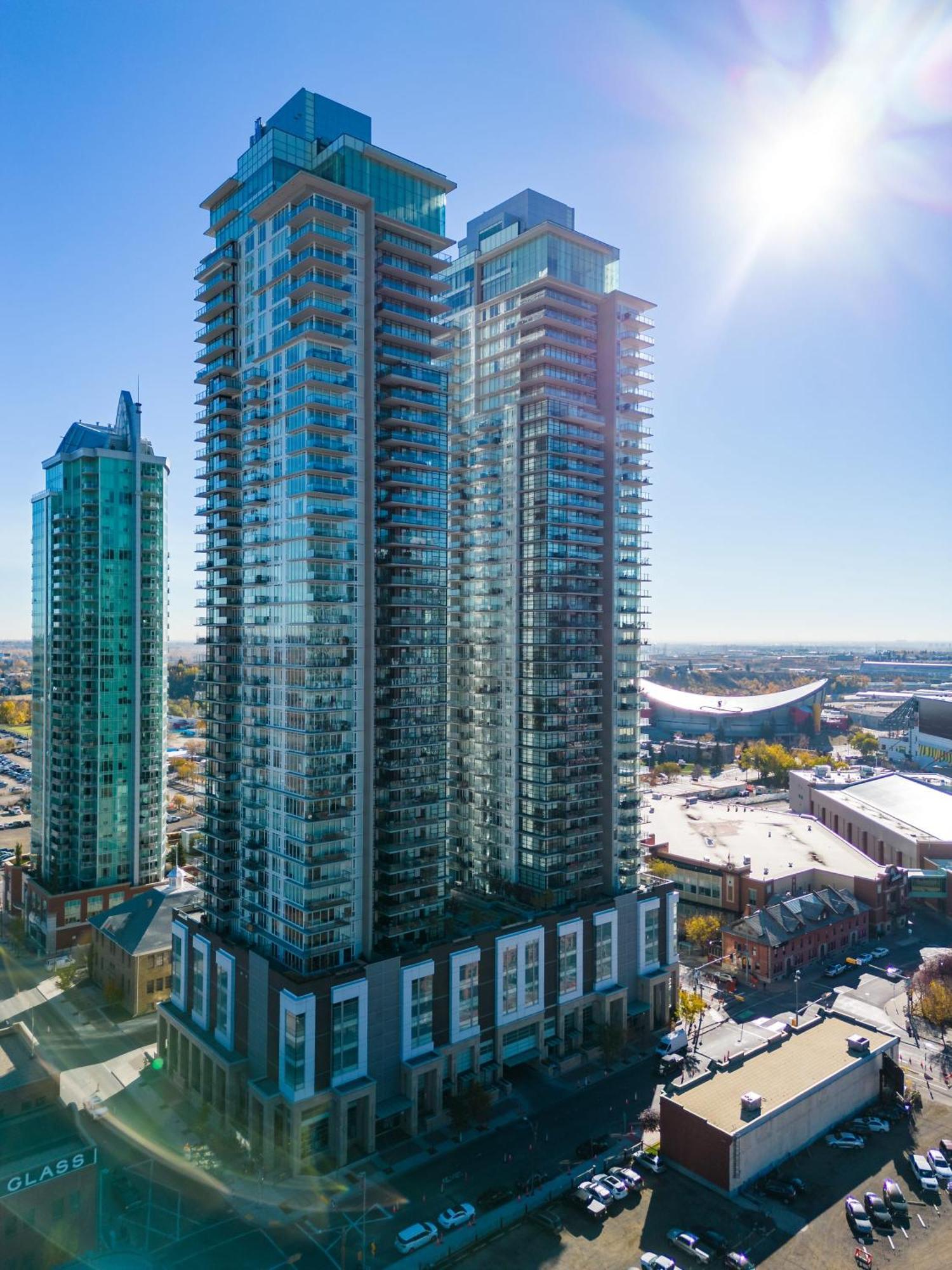 הוילה YYC Stunning 34Th Floor Views, Prime Downtown Location - Near Stampede, Casino, Bars! Free Banff Pass, Parking, Wine! מראה חיצוני תמונה